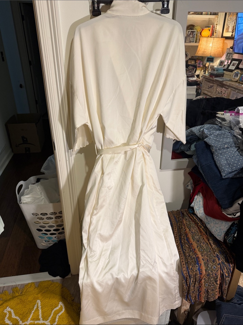 Ivory Embroidered Women’s Robe with Belt - Picture 4 of 4